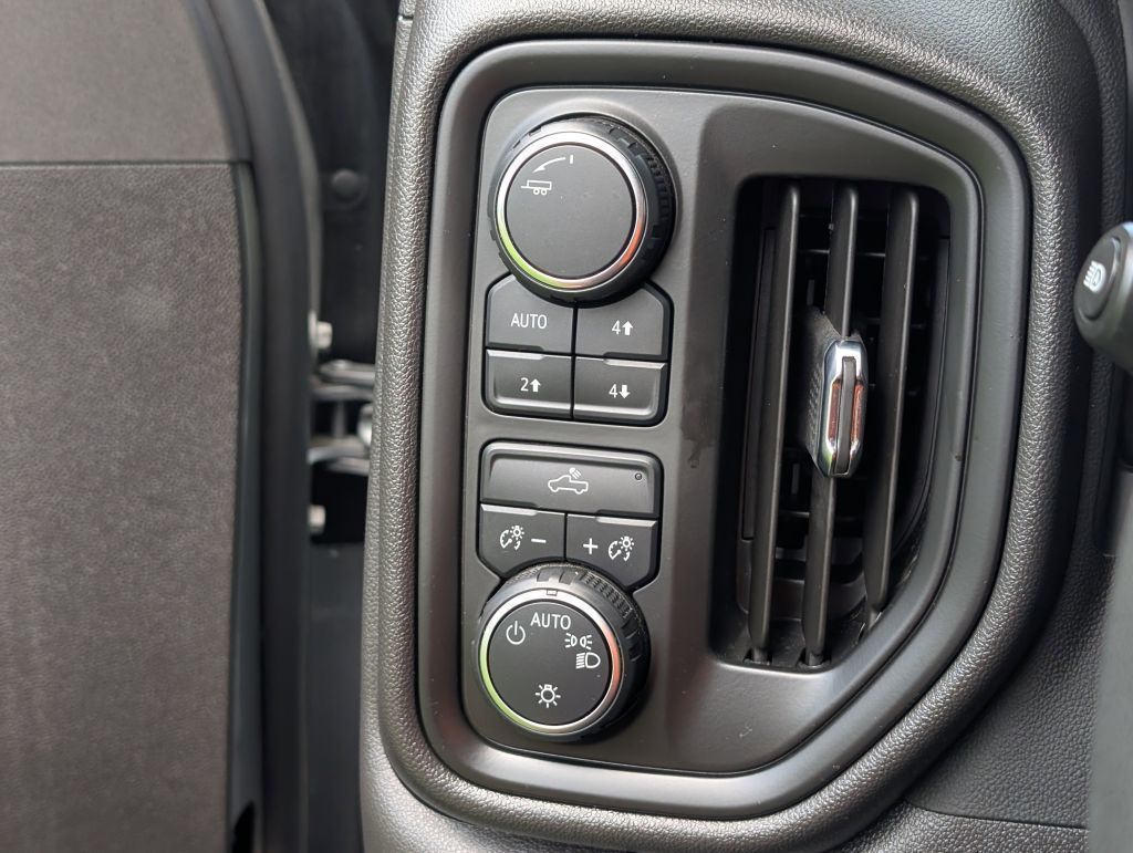 2024 Chevrolet Silverado 1500 Custom Trail Boss photo 15