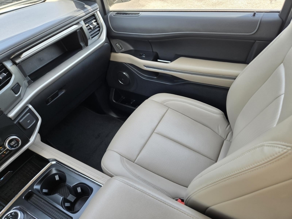 2024 Ford Expedition XLT Max, A41166, Photo