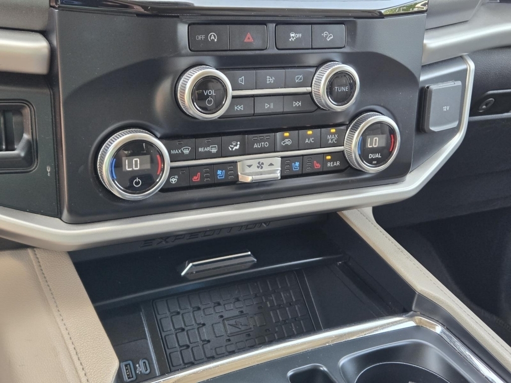 2024 Ford Expedition XLT Max, A41166, Photo