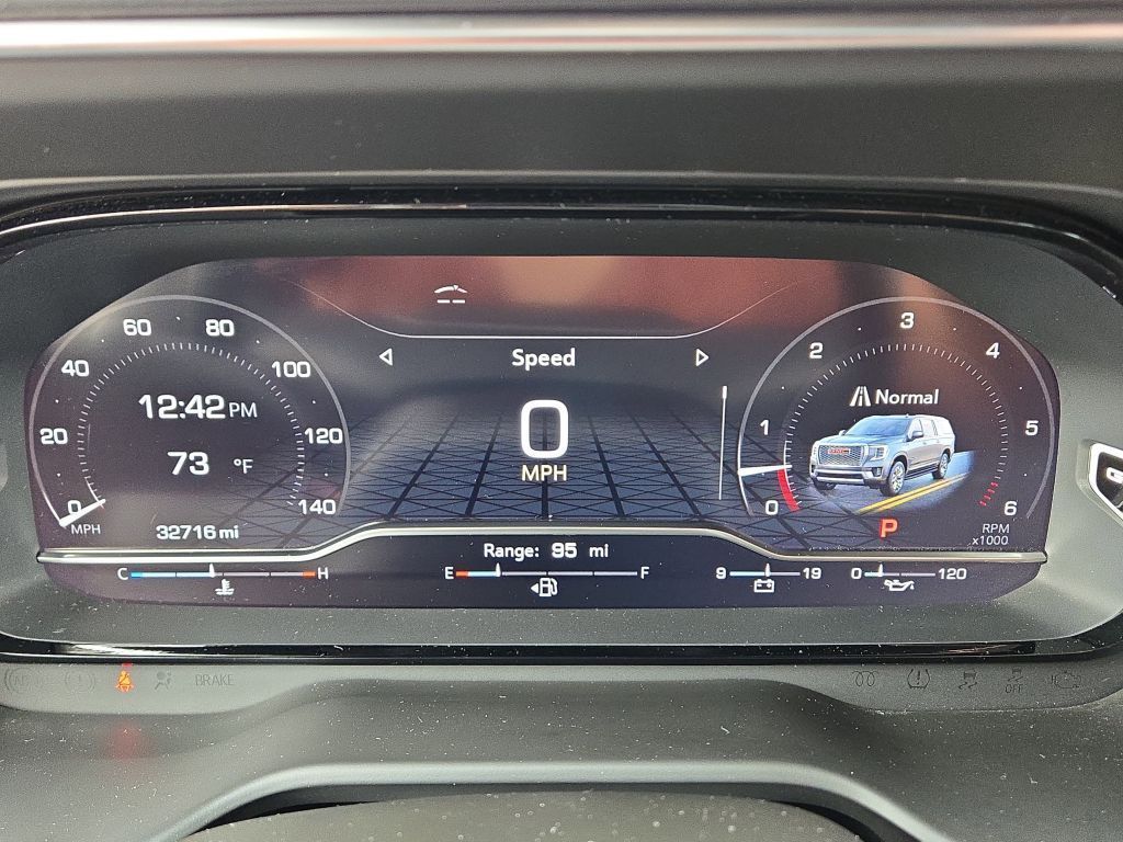 2024 GMC Yukon XL Denali, 135296, Photo