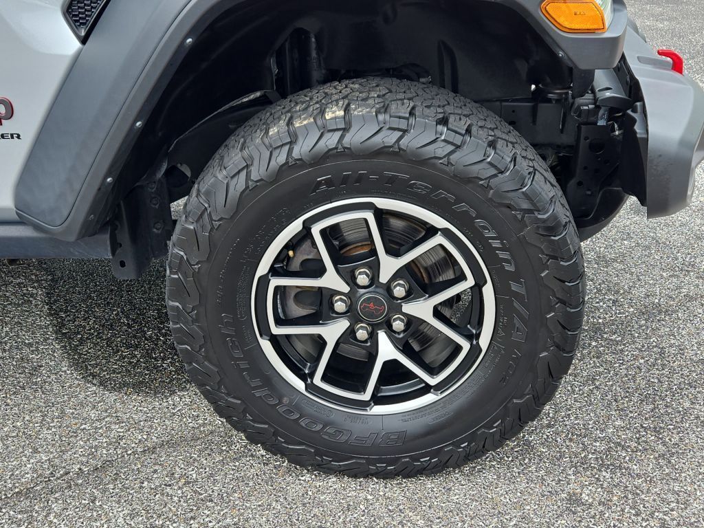 2024 Jeep Wrangler Rubicon photo 4