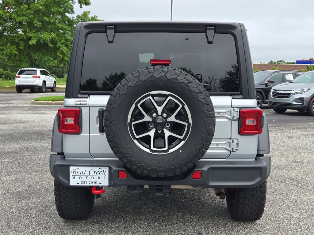 2024 Jeep Wrangler Rubicon photo 8