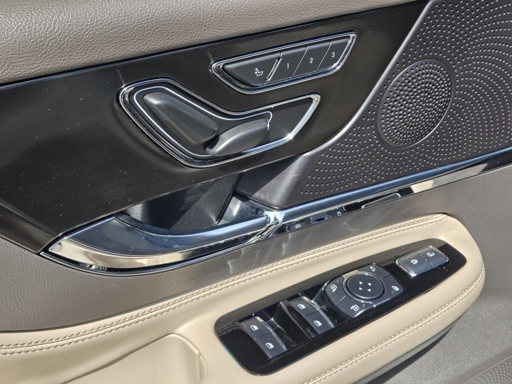 2024 Lincoln Corsair Premiere, L08239, Photo