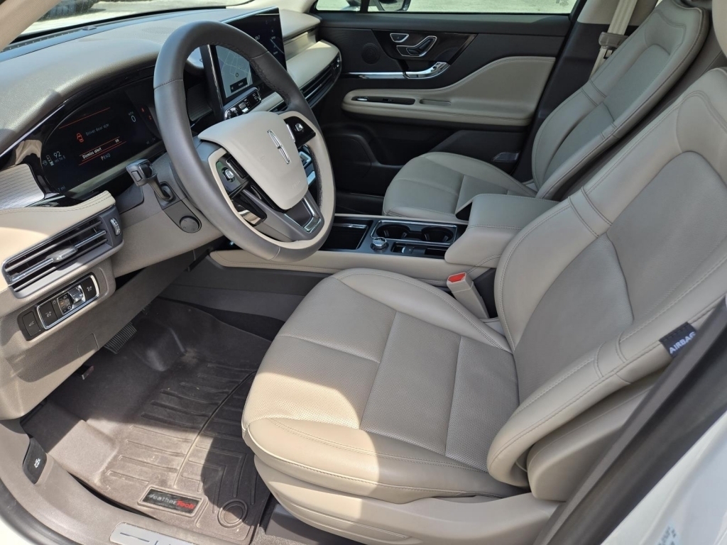 2024 Lincoln Corsair Premiere, L08239, Photo