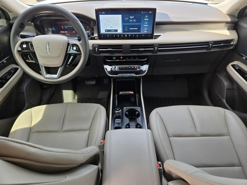 2024 Lincoln Corsair Premiere, L08239, Photo