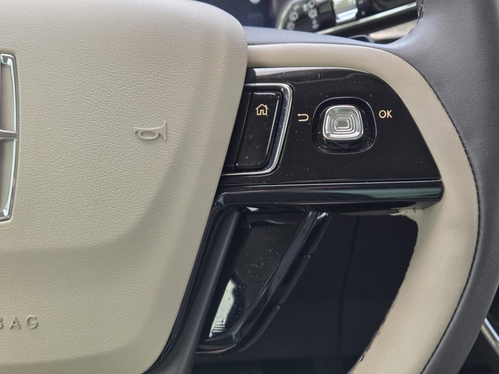 2024 Lincoln Corsair Premiere, L08239, Photo