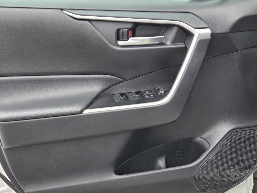 2024 Toyota RAV4 XLE, 275706, Photo