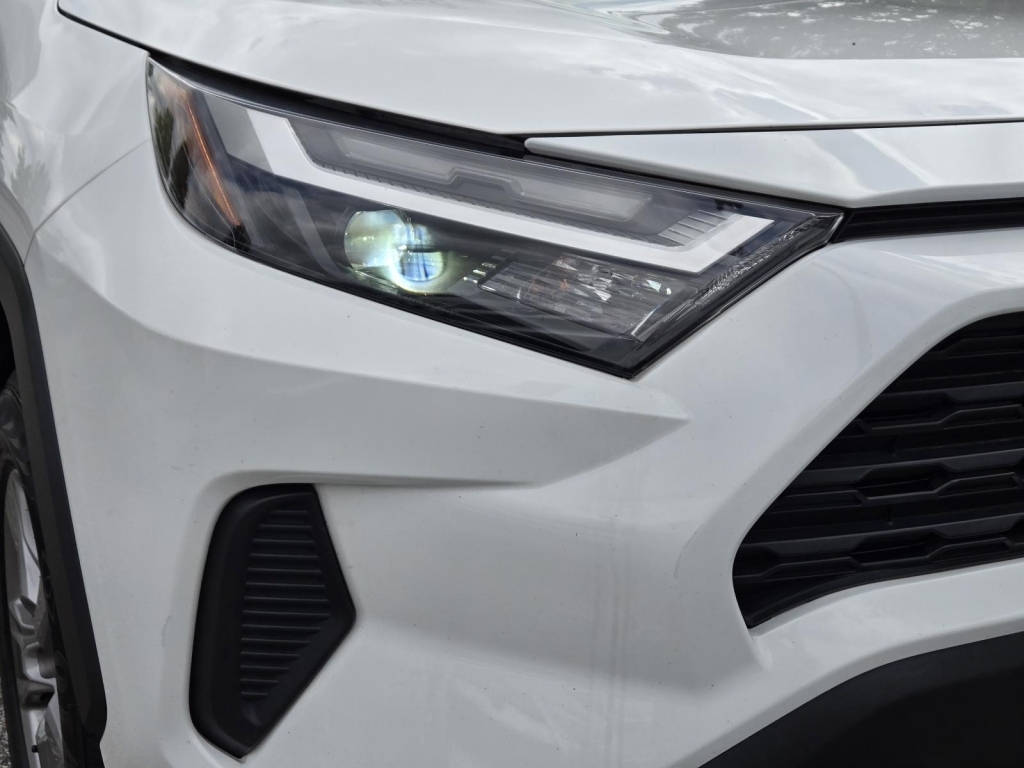 2024 Toyota RAV4 XLE, 275706, Photo