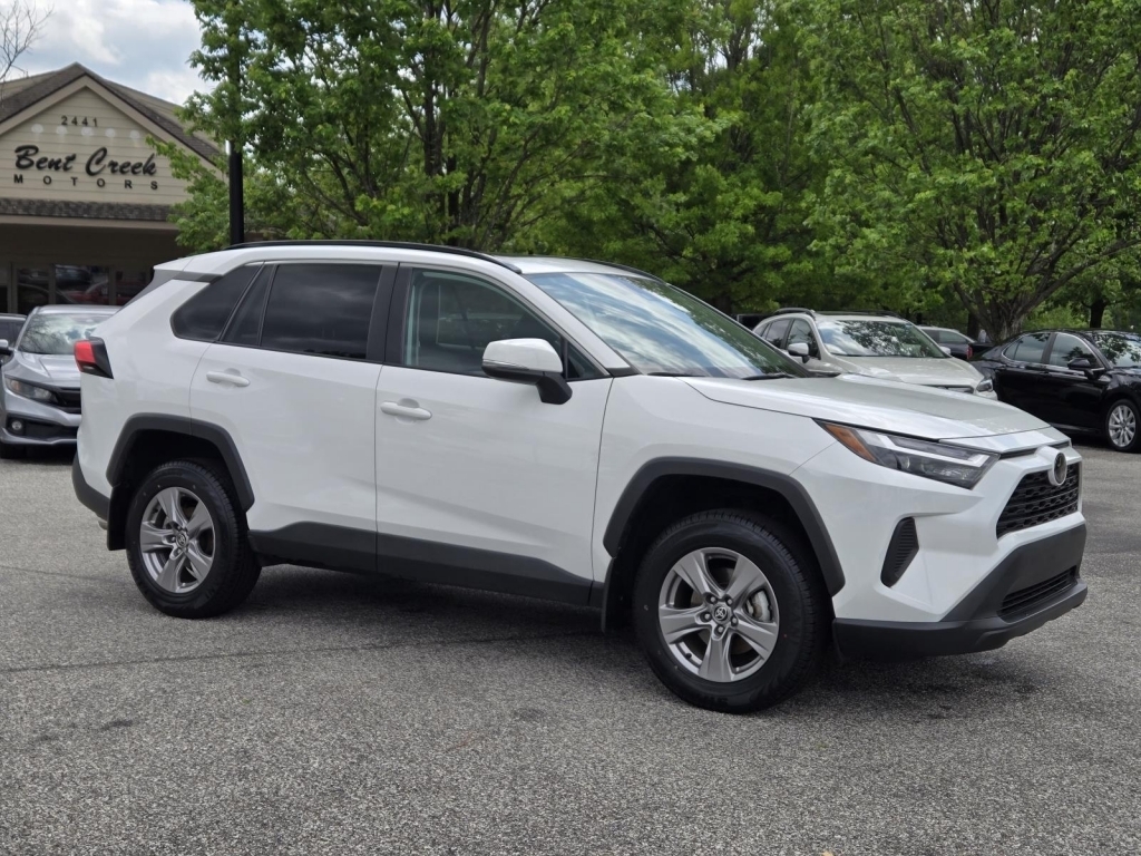 2024 Toyota RAV4 XLE, 275706, Photo