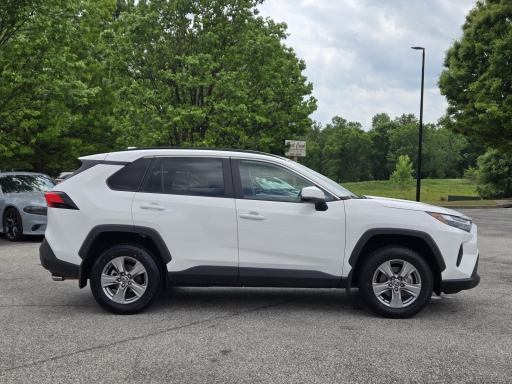 2024 Toyota RAV4 XLE, 275706, Photo