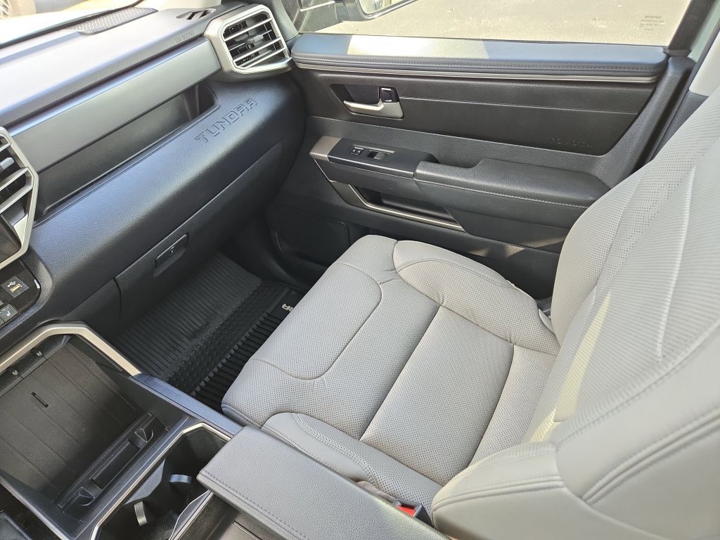 2024 Toyota Tundra SR5, 030122, Photo