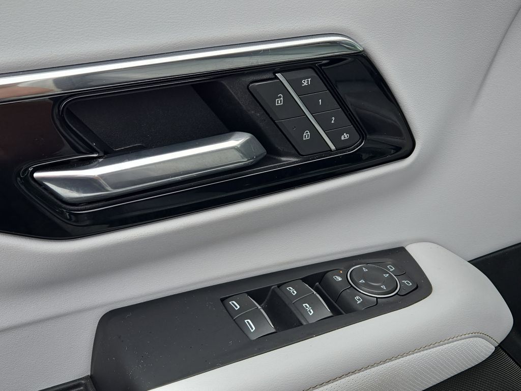 2025 Chevrolet Tahoe Premier, 135494, Photo