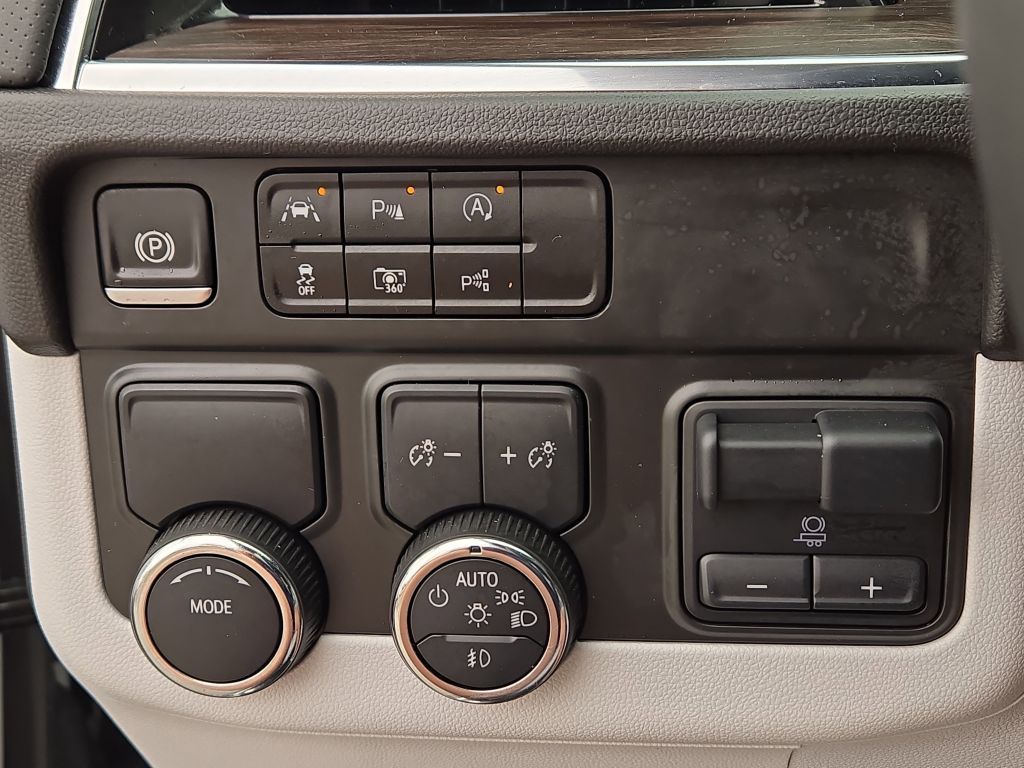 2025 Chevrolet Tahoe Premier, 135494, Photo