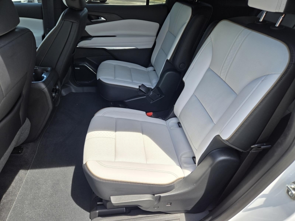 2025 Chevrolet Traverse AWD High Country, 217798, Photo