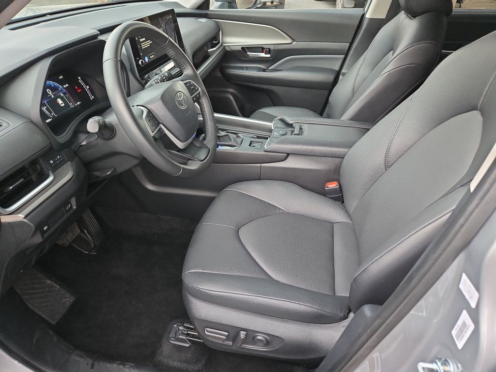 2025 Toyota Grand Highlander XLE, 023491, Photo