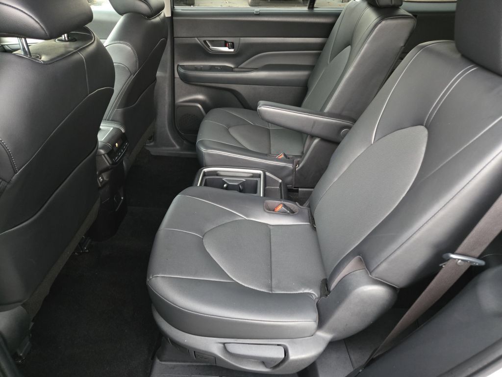 2025 Toyota Grand Highlander XLE, 023491, Photo
