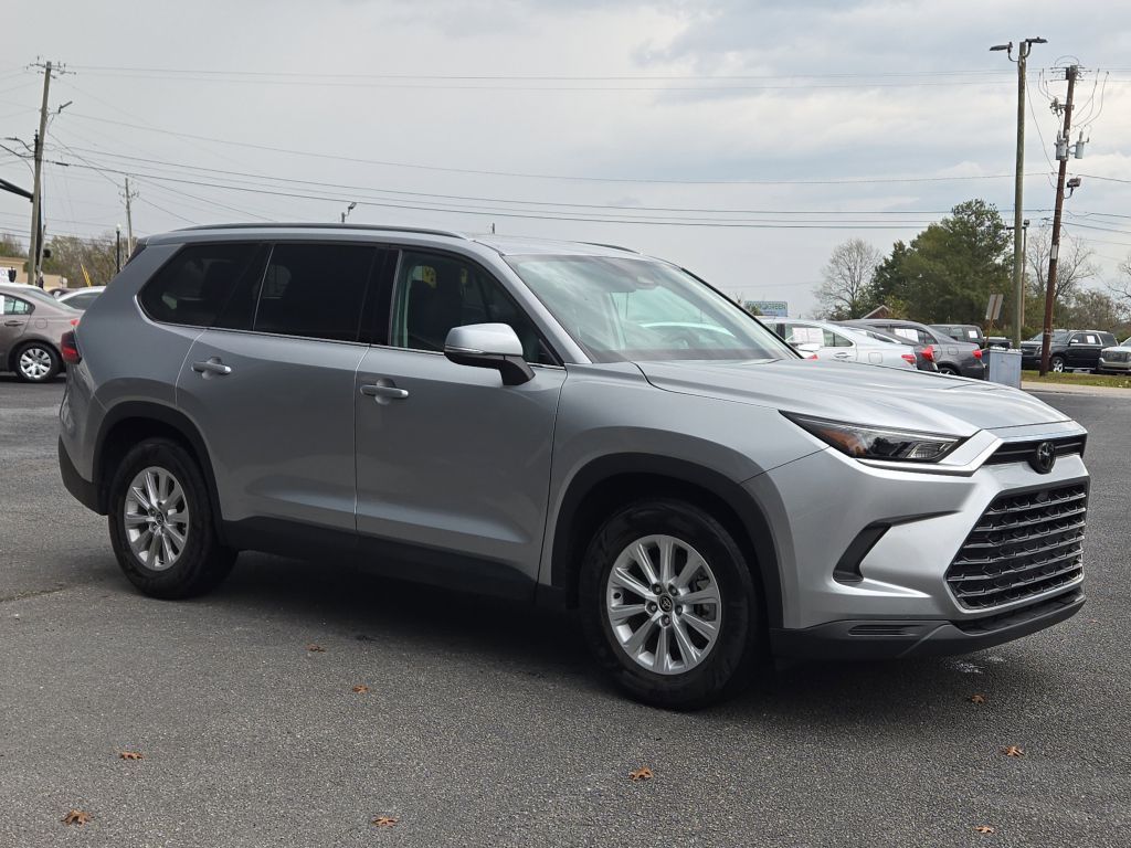 2025 Toyota Grand Highlander XLE photo 2