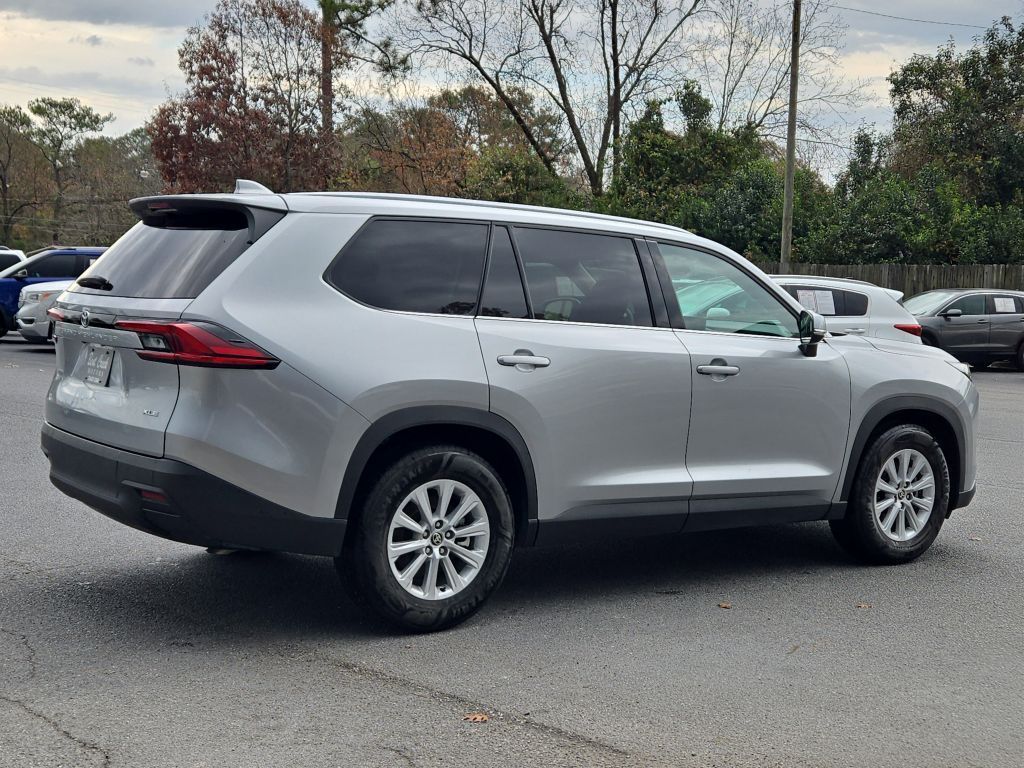 2025 Toyota Grand Highlander XLE photo 4