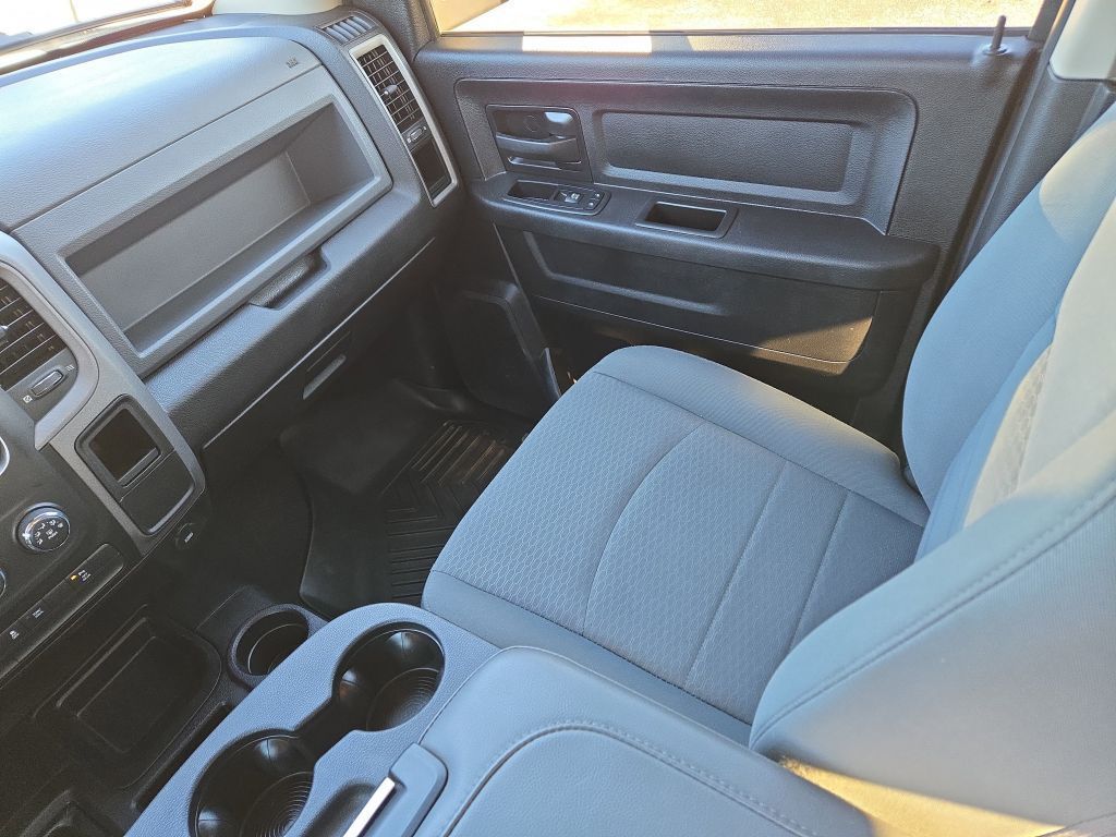    Tradesman, 166051, Photo