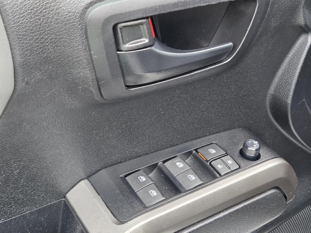 2022 Toyota Tacoma SR5, 015015, Photo