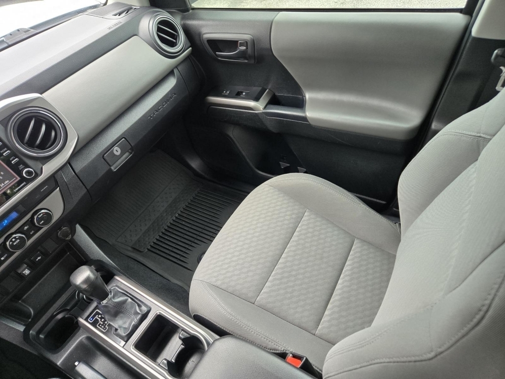 2022 Toyota Tacoma SR5, 015015, Photo