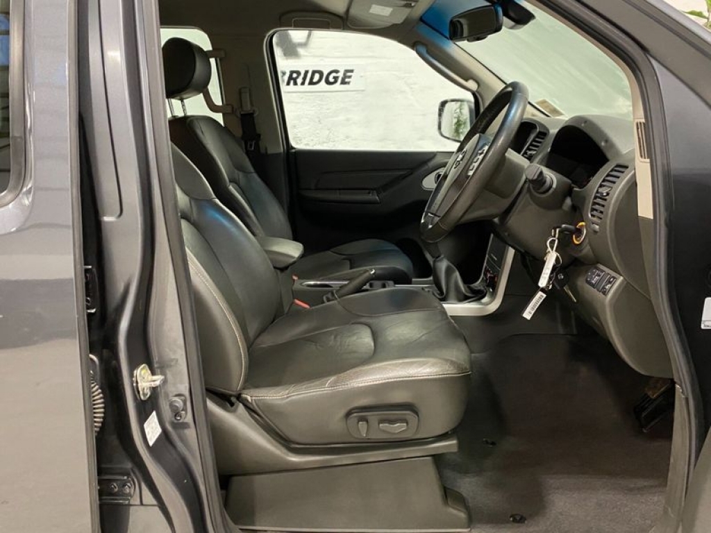 2015 NISSAN Navara Dci Tekna 4x4 Shr Dcb, YX65UEU, Photo