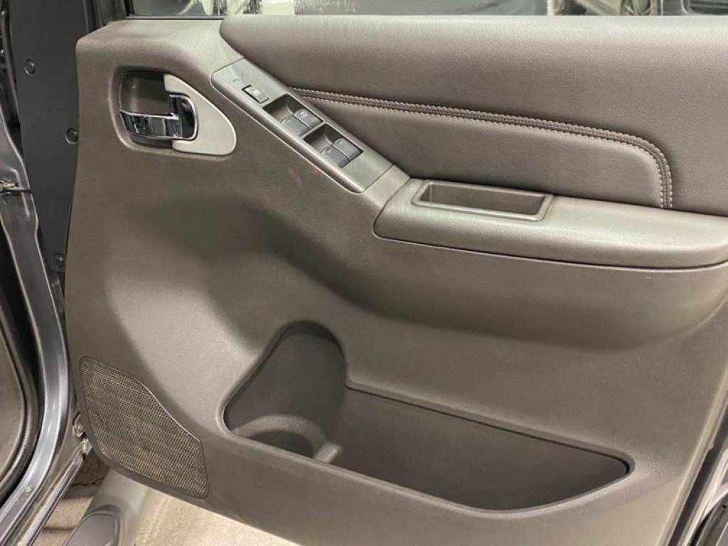 2015 NISSAN Navara Dci Tekna 4x4 Shr Dcb, YX65UEU, Photo