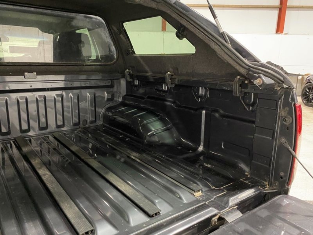 2015 NISSAN Navara Dci Tekna 4x4 Shr Dcb, YX65UEU, Photo