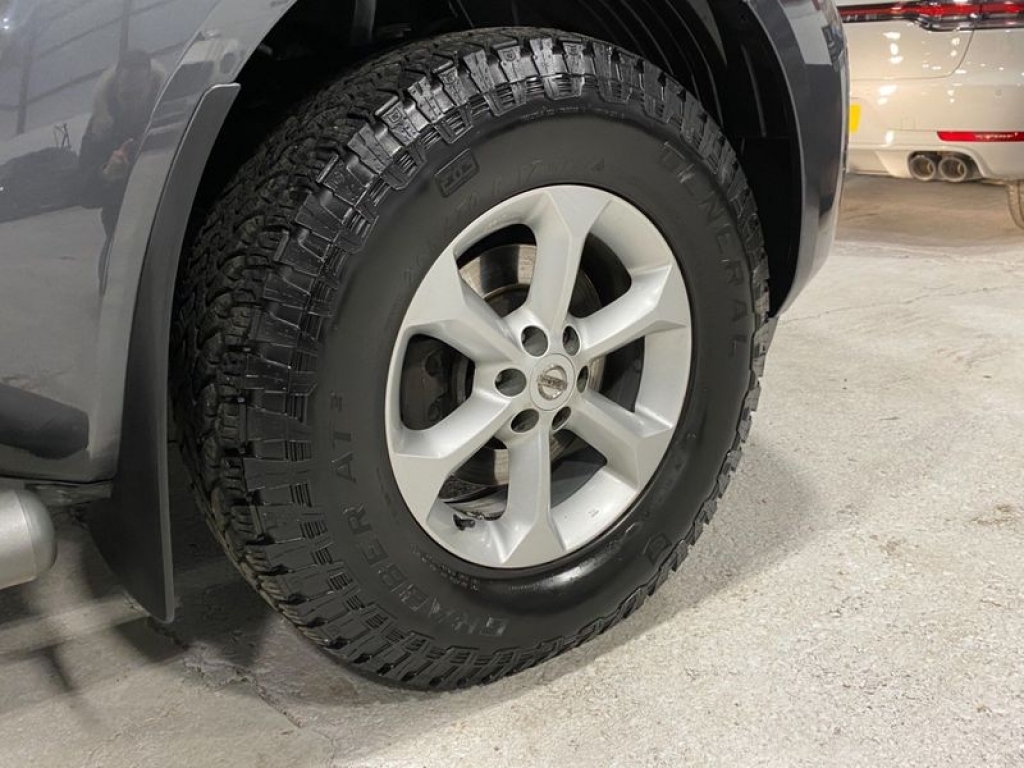 2015 NISSAN Navara Dci Tekna 4x4 Shr Dcb, YX65UEU, Photo