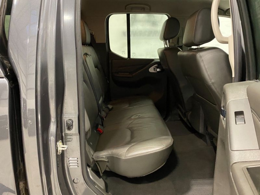 2015 NISSAN Navara Dci Tekna 4x4 Shr Dcb, YX65UEU, Photo