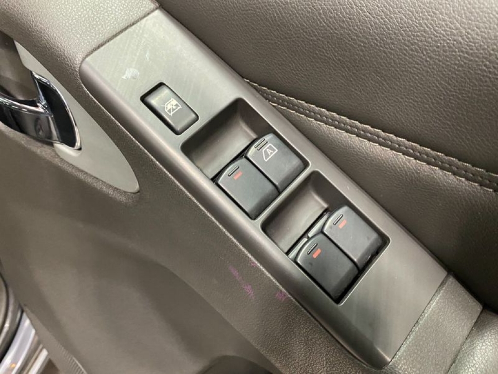 2015 NISSAN Navara Dci Tekna 4x4 Shr Dcb, YX65UEU, Photo