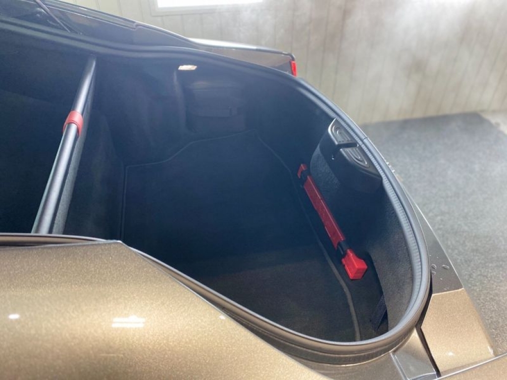 2018 ASTON MARTIN VANTAGE V8, LF68GXC, Photo