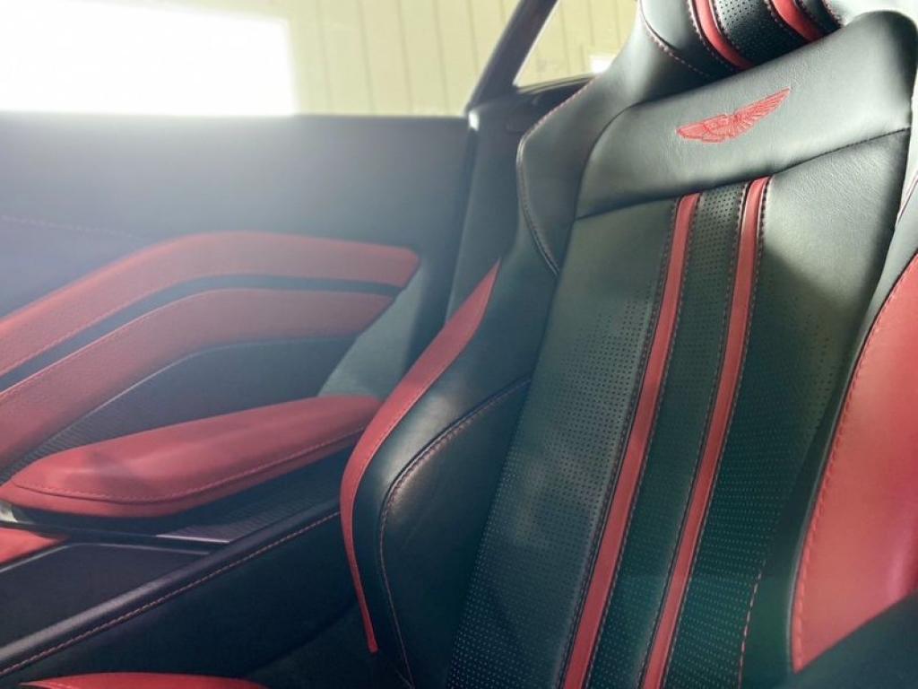 2018 ASTON MARTIN VANTAGE V8, LF68GXC, Photo