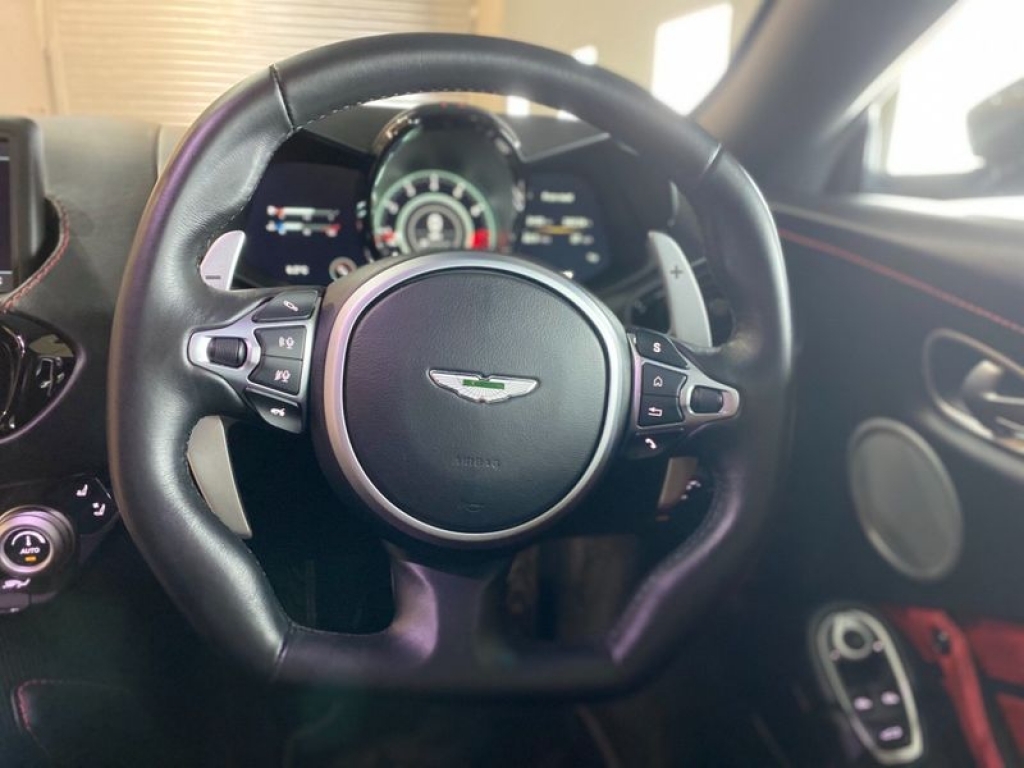 2018 ASTON MARTIN VANTAGE V8, LF68GXC, Photo