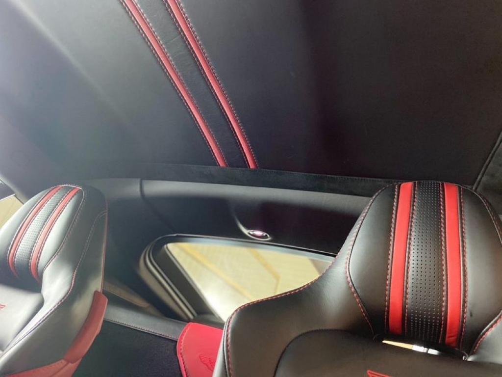 2018 ASTON MARTIN VANTAGE V8, LF68GXC, Photo