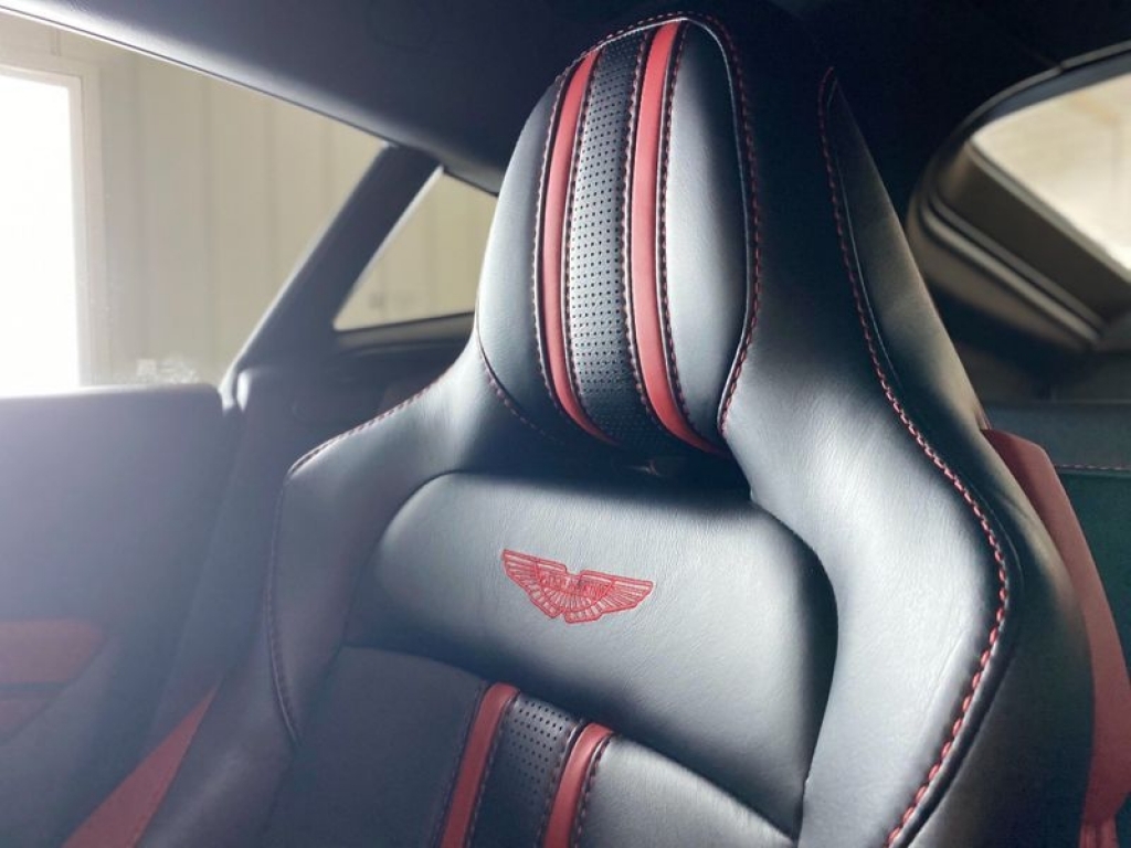 2018 ASTON MARTIN VANTAGE V8, LF68GXC, Photo