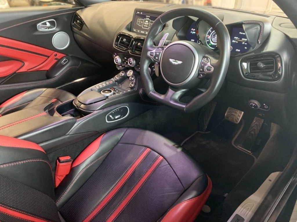 2018 ASTON MARTIN VANTAGE V8, LF68GXC, Photo