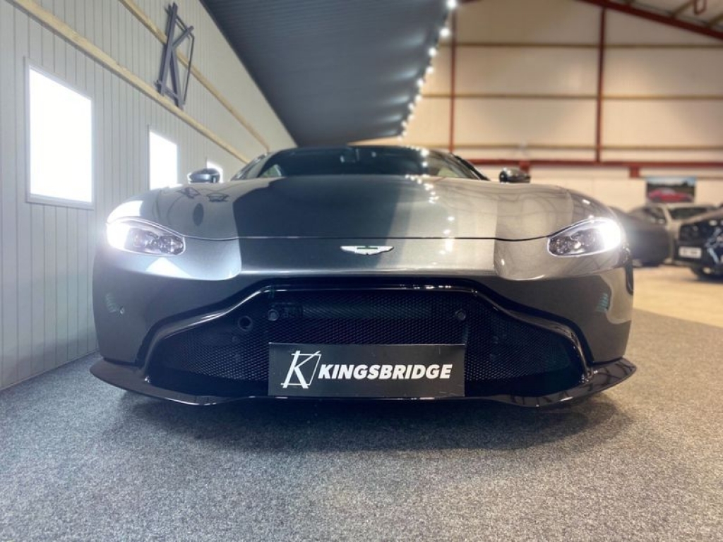 2018 ASTON MARTIN VANTAGE V8, LF68GXC, Photo