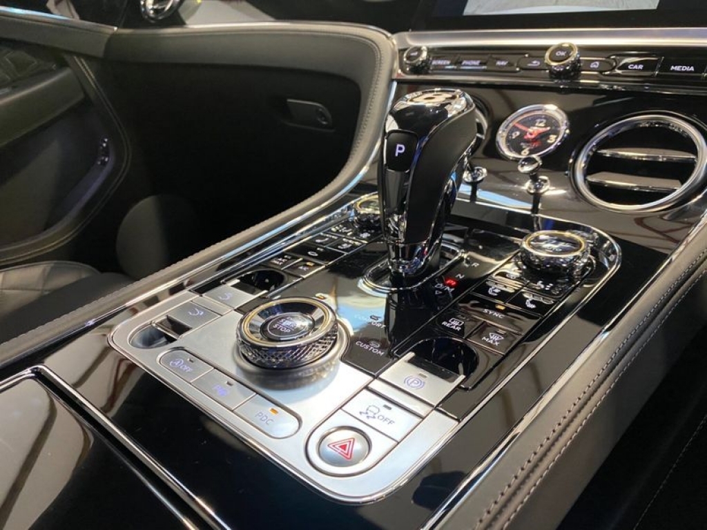 2019 BENTLEY CONTINENTAL GT, NJ19WKS, Photo