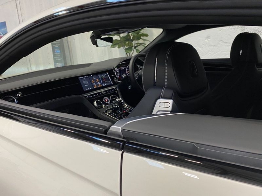 2019 BENTLEY CONTINENTAL GT, NJ19WKS, Photo