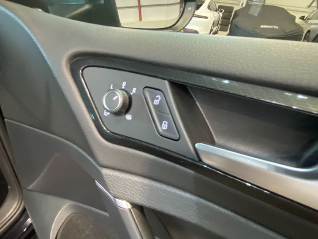 2019 Volkswagen  Golf R DSG 4Motion, Y66JWH, Photo