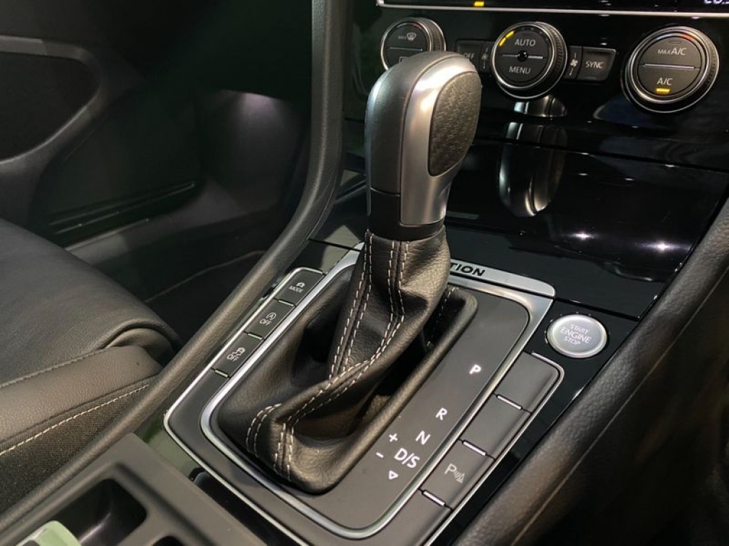 2019 Volkswagen  Golf R DSG 4Motion, Y66JWH, Photo