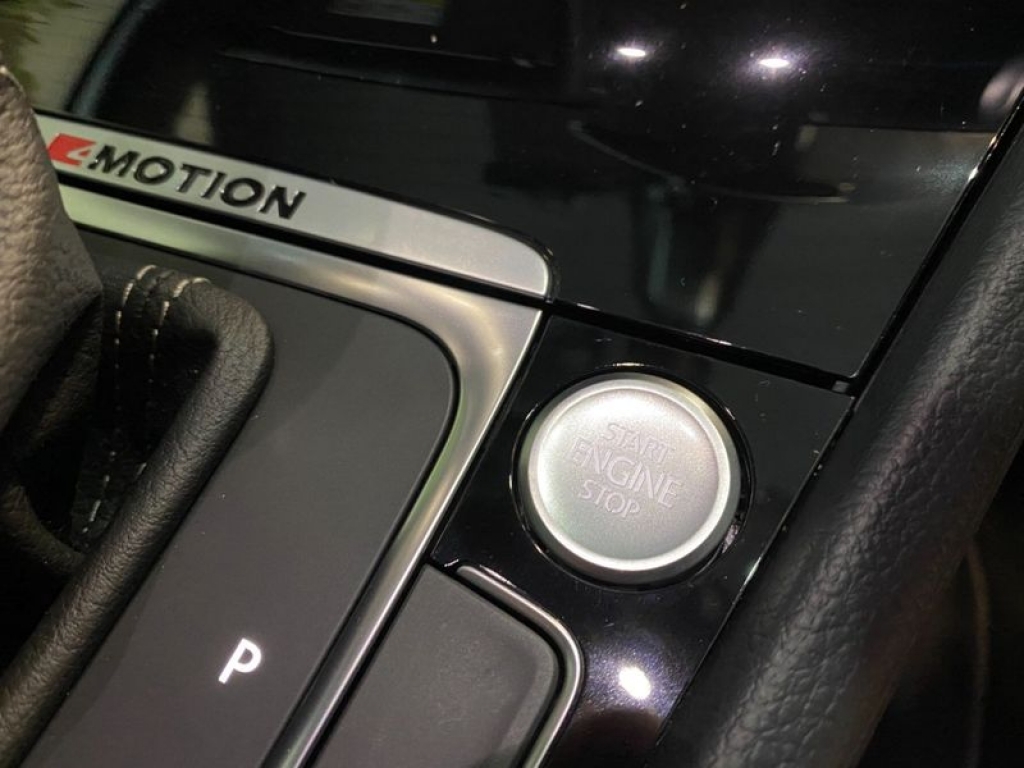 2019 Volkswagen  Golf R DSG 4Motion, Y66JWH, Photo