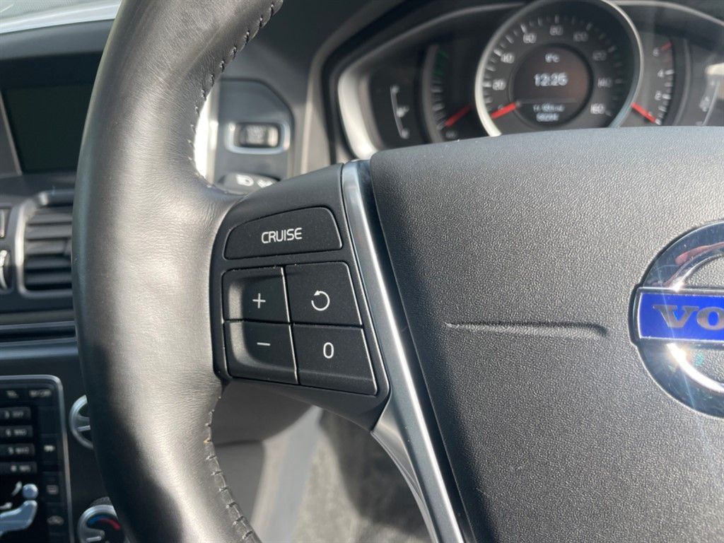 2015 Volvo Xc60 D4 Se, 6840160-31607, Photo