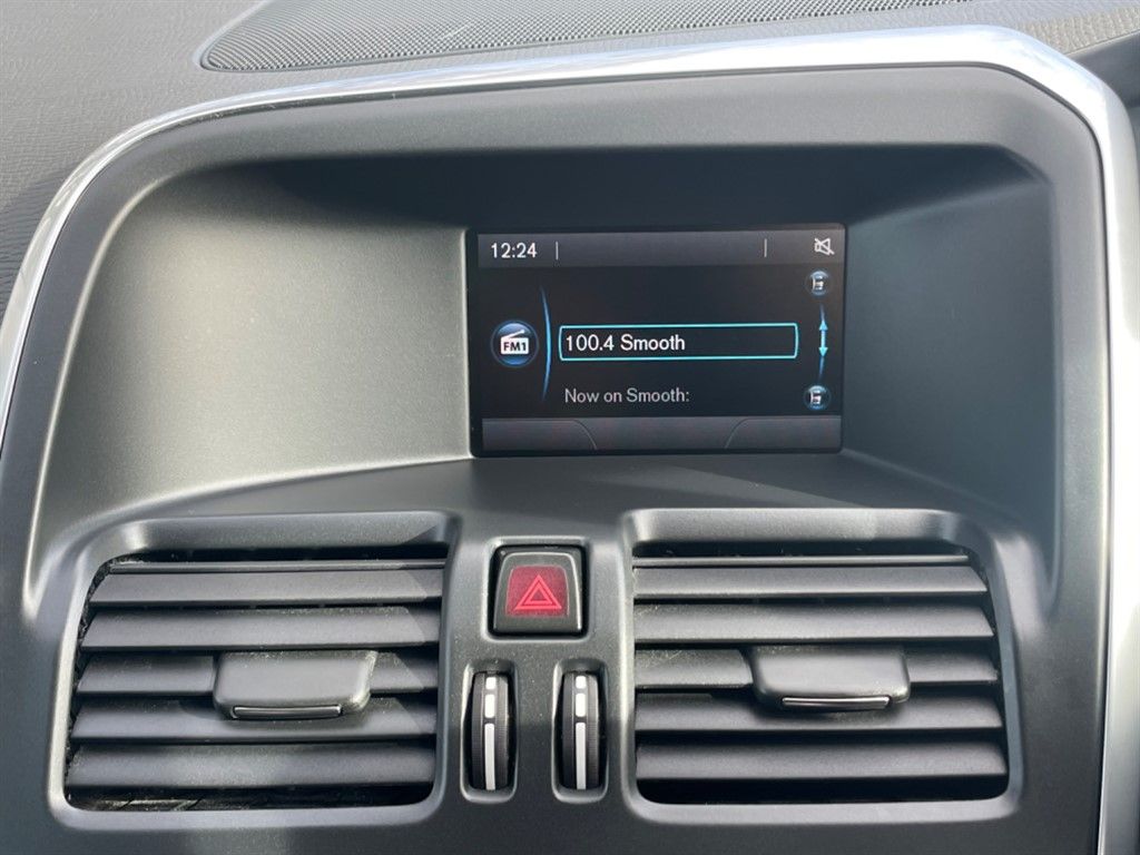 2015 Volvo Xc60 D4 Se, 6840160-31607, Photo