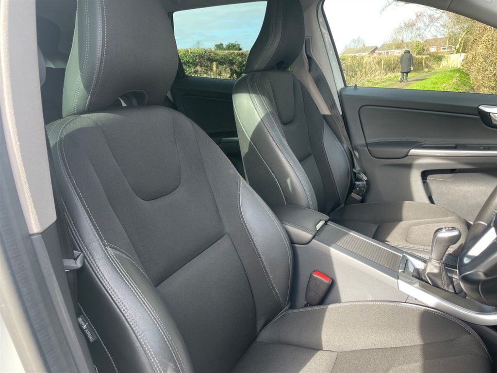 2015 Volvo Xc60 D4 Se, 6840160-31607, Photo