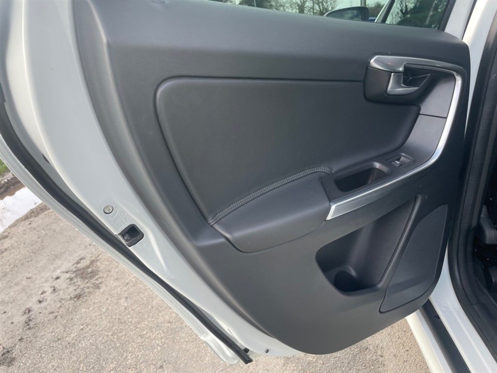 2015 Volvo Xc60 D4 Se, 6840160-31607, Photo