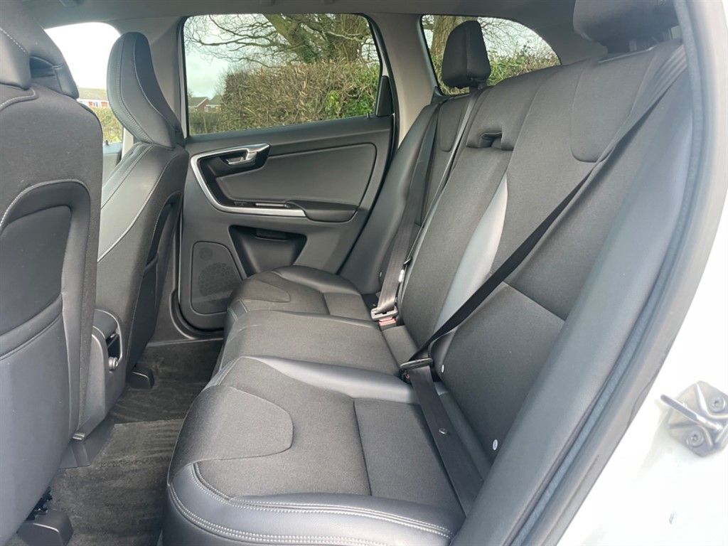 2015 Volvo Xc60 D4 Se, 6840160-31607, Photo