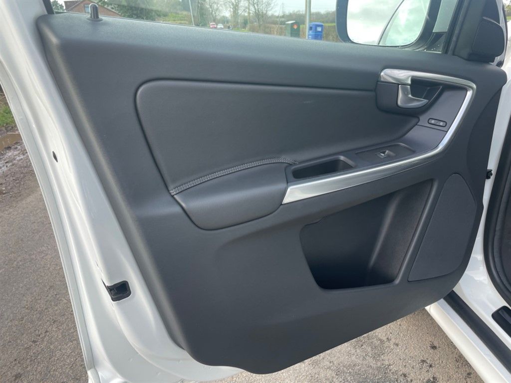 2015 Volvo Xc60 D4 Se, 6840160-31607, Photo