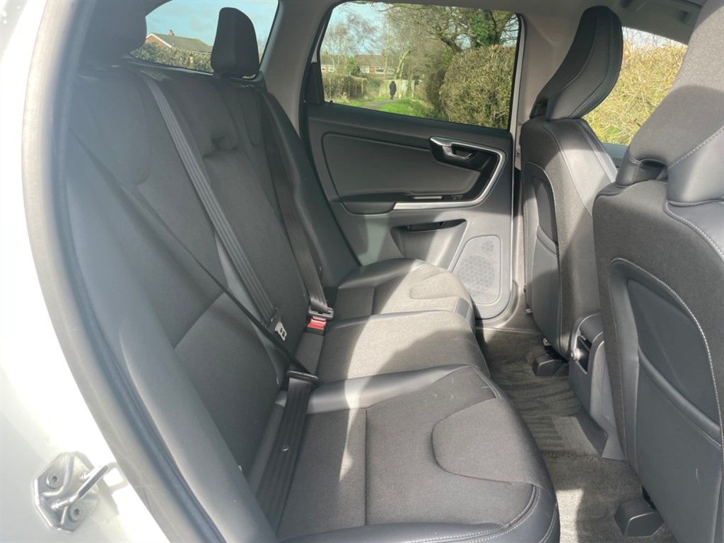 2015 Volvo Xc60 D4 Se, 6840160-31607, Photo